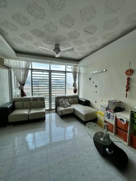 Pangsapuri untuk Dijual di Taman Kristal - Elaine Lee - Living Room - PropertyGuru.com.my