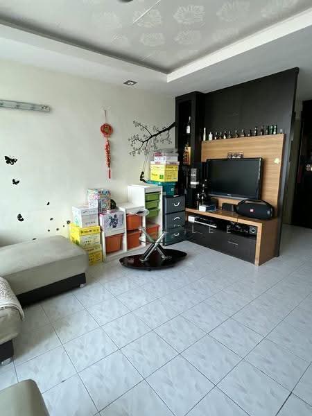Pangsapuri untuk Dijual di Taman Kristal - Elaine Lee - Living Room - PropertyGuru.com.my