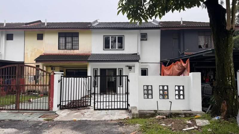 Rumah Teres 2-Tingkat untuk Dijual di Bukit Sentosa (Rawang) - Zann Fauzan - Exterior - PropertyGuru.com.my