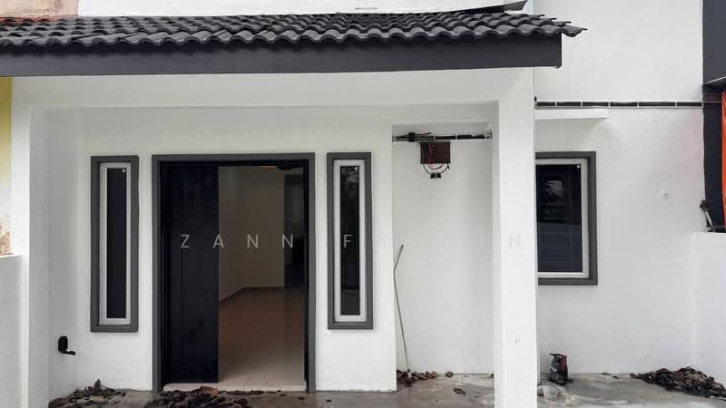 Rumah Teres 2-Tingkat untuk Dijual di Bukit Sentosa (Rawang) - Zann Fauzan - Exterior - PropertyGuru.com.my