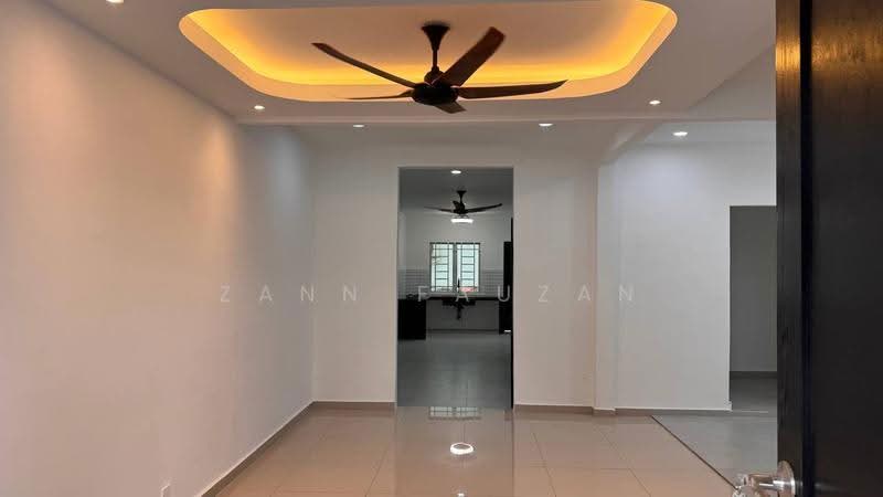 Rumah Teres 2-Tingkat untuk Dijual di Bukit Sentosa (Rawang) - Zann Fauzan - Kitchen - PropertyGuru.com.my