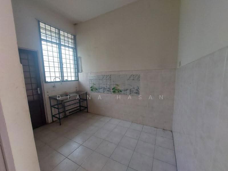 Terraced House for Sale in Kuala Pilah (Negeri Sembilan) - Diana Hasan - Kitchen - PropertyGuru.com.my
