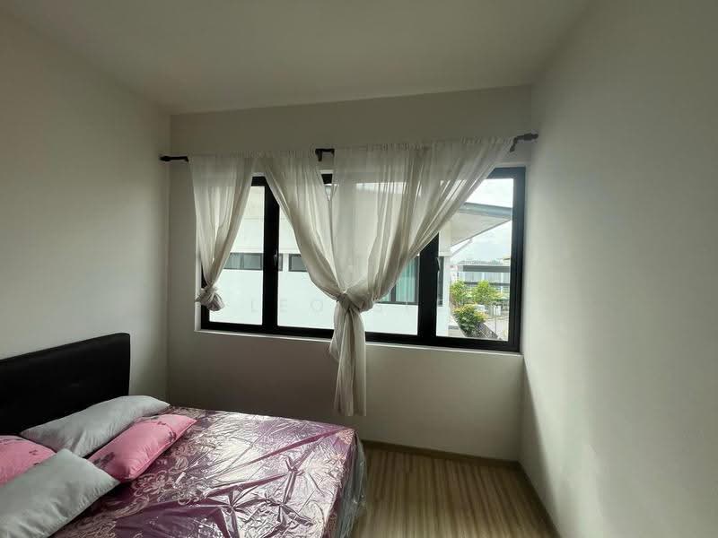 Rumah Berkembar untuk Disewa di Taman Kajang Perdana (Kajang) - Leo See - Bedroom - PropertyGuru.com.my