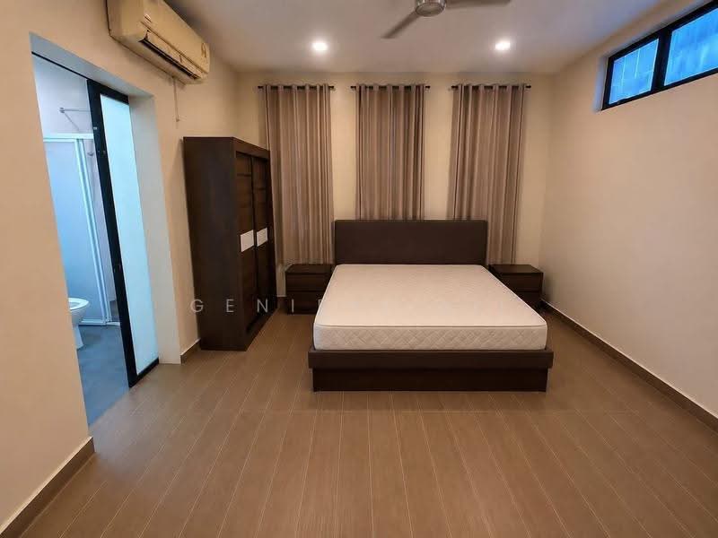 Semi-Detached House for Rent in Taman Nong Chik (Johor Bahru) - Genieve Hii - Bedroom - PropertyGuru.com.my