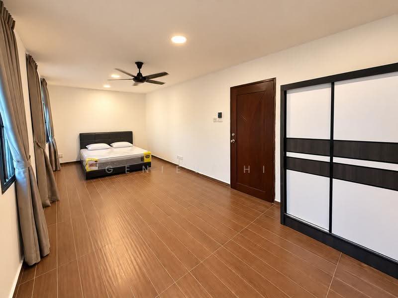 Semi-Detached House for Rent in Taman Nong Chik (Johor Bahru) - Genieve Hii - Bedroom - PropertyGuru.com.my
