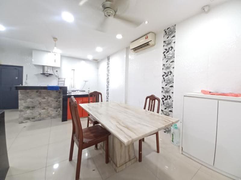 Rumah Teres untuk Dijual di Bandar Puteri Klang (Klang) - Kelly Hu - Kitchen - PropertyGuru.com.my