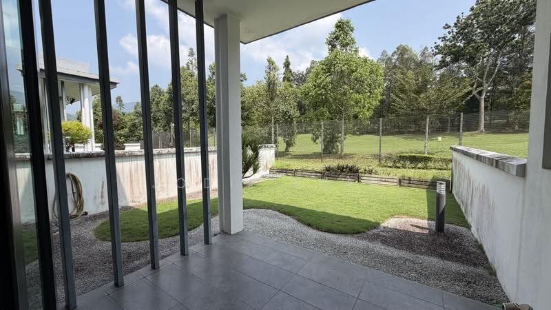 Private Garden overlooking Golf Course
