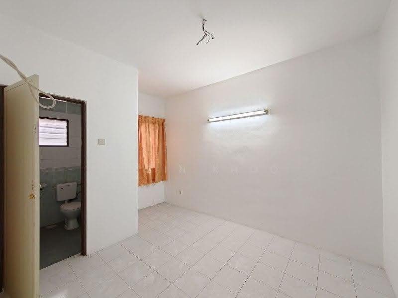 Rumah Teres 2-Tingkat untuk Dijual di Taman Desa Tambun (Tambun) - Qazin Khoo - Bathroom - PropertyGuru.com.my