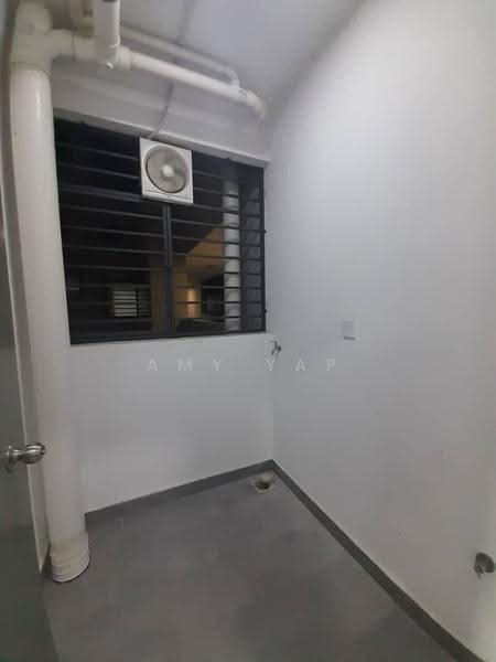 Kondominium untuk Disewa di The Herz - Amy Yap - Balcony - PropertyGuru.com.my