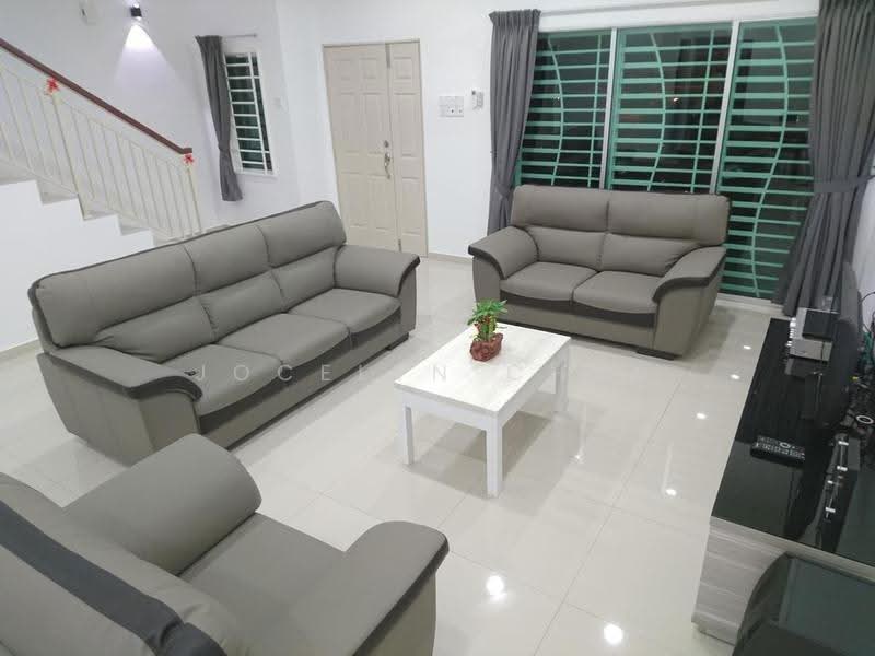Rumah Teres 2-Tingkat untuk Dijual di Lukut (Port Dickson) - Jocelyn Chan - Living Room - PropertyGuru.com.my