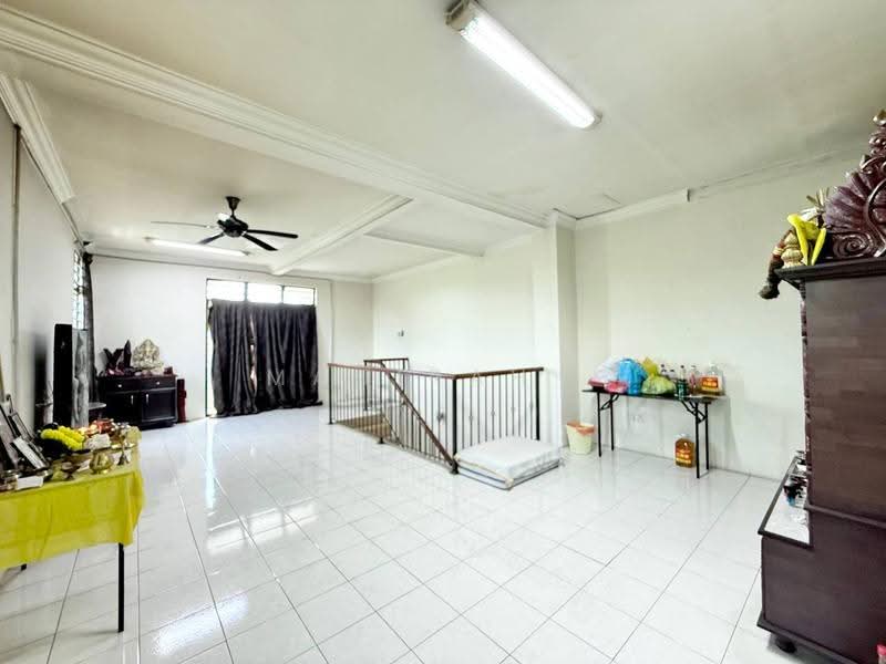 2.5-storey Terraced House for Sale in Sepang (Selangor) - Mahirah . - Living Room - PropertyGuru.com.my
