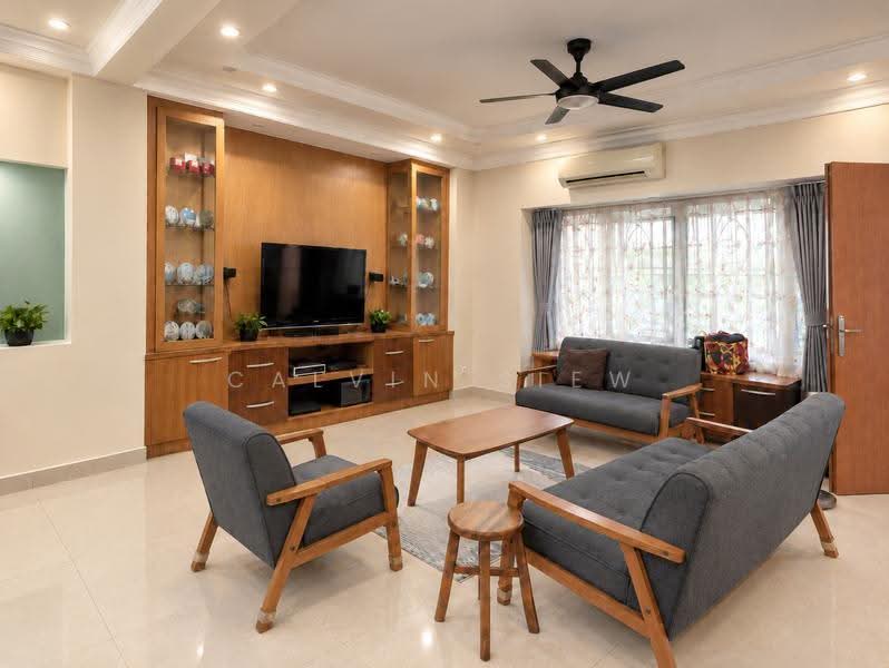 Rumah Banglo untuk Dijual di Bandar Putra Permai (Seri Kembangan) - Calvin Siew - Living Room - PropertyGuru.com.my
