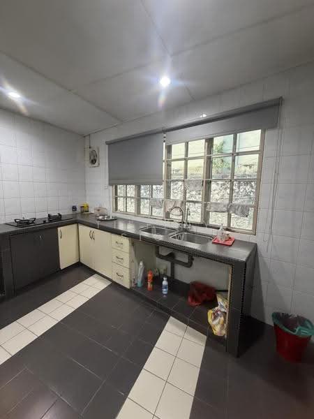 2.5-storey Terraced House for Sale in Seksyen 5 (Petaling Jaya) - Tiffany Siow - Kitchen - PropertyGuru.com.my