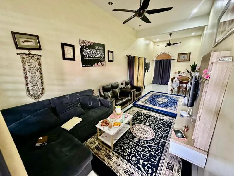 Rumah Teres 1-Tingkat untuk Dijual di Taman Penaga (Penaga) - Mohd Dzulhelmy Zulkifli - Living Room - PropertyGuru.com.my