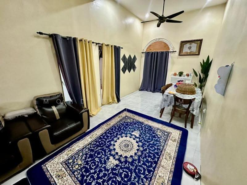 Rumah Teres 1-Tingkat untuk Dijual di Taman Penaga (Penaga) - Mohd Dzulhelmy Zulkifli - Living Room - PropertyGuru.com.my