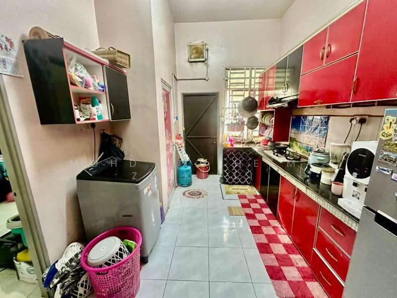 Rumah Teres 1-Tingkat untuk Dijual di Taman Penaga (Penaga) - Mohd Dzulhelmy Zulkifli - Kitchen - PropertyGuru.com.my