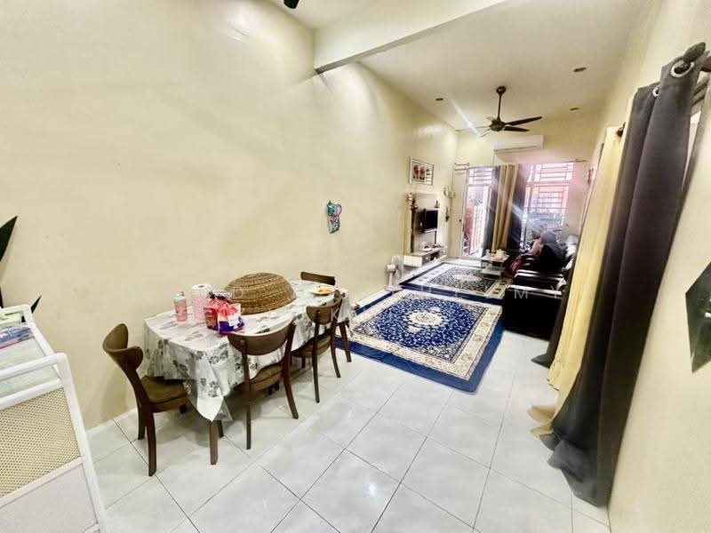 Rumah Teres 1-Tingkat untuk Dijual di Taman Penaga (Penaga) - Mohd Dzulhelmy Zulkifli - Living Room - PropertyGuru.com.my