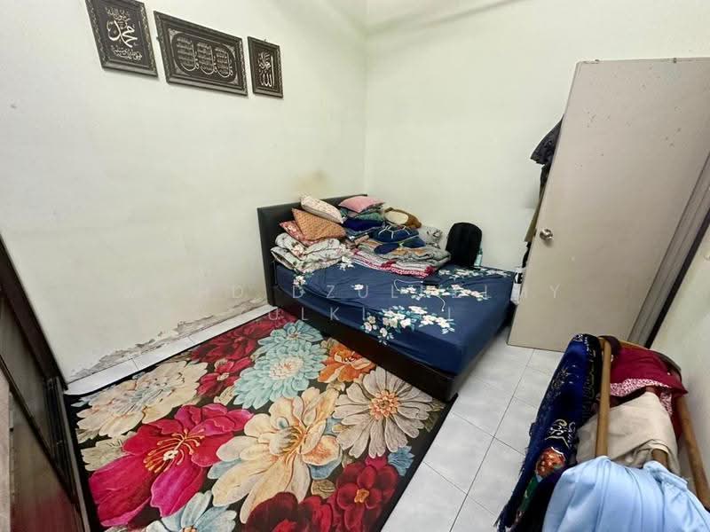 Rumah Teres 1-Tingkat untuk Dijual di Taman Penaga (Penaga) - Mohd Dzulhelmy Zulkifli - Bedroom - PropertyGuru.com.my