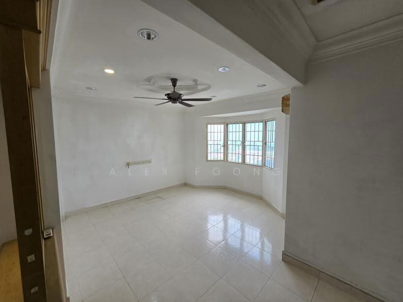 Pangsapuri untuk Disewa di Desa Dua - Alex Foong - Living Room - PropertyGuru.com.my