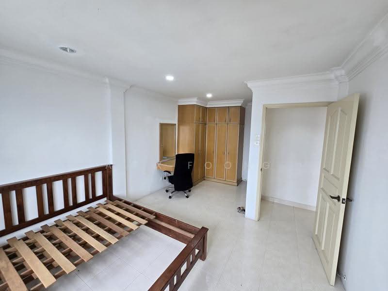 Pangsapuri untuk Disewa di Desa Dua - Alex Foong - Bedroom - PropertyGuru.com.my