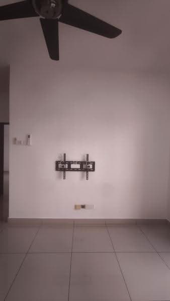 Kondominium untuk Disewa di Residensi Zamrud - Chris Choo - Living Room - PropertyGuru.com.my