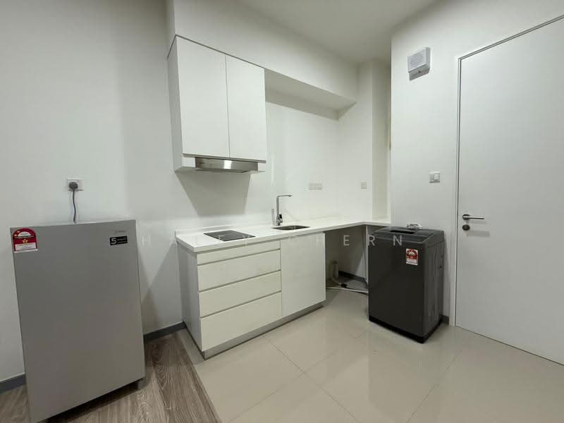 Service Residence for Rent at Southlink - Haley Chern - Kitchen - PropertyGuru.com.my