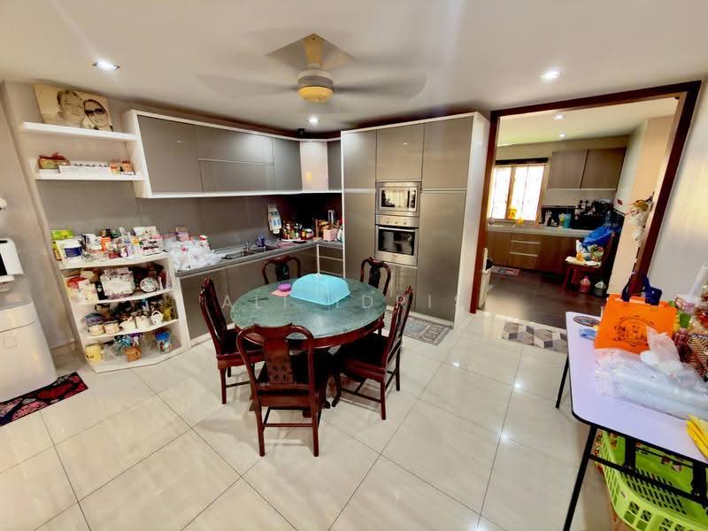 Bungalow House for Sale in Seksyen 2 (Shah Alam) - Ali Idris - Kitchen - PropertyGuru.com.my