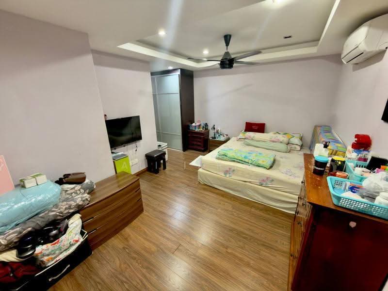 Bungalow House for Sale in Seksyen 2 (Shah Alam) - Ali Idris - Bedroom - PropertyGuru.com.my