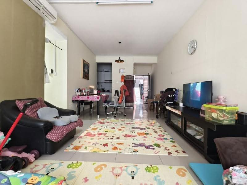 Pangsapuri untuk Dijual di The Pines Residence - Sherlin To - Living Room - PropertyGuru.com.my