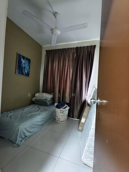 Pangsapuri untuk Dijual di The Pines Residence - Sherlin To - Bedroom - PropertyGuru.com.my