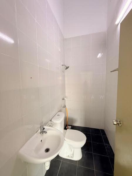 Rumah Teres 2-Tingkat untuk Dijual di Taman Pulai Mutiara (Iskandar Puteri (Nusajaya)) - Shirley Haw - Bathroom - PropertyGuru.com.my