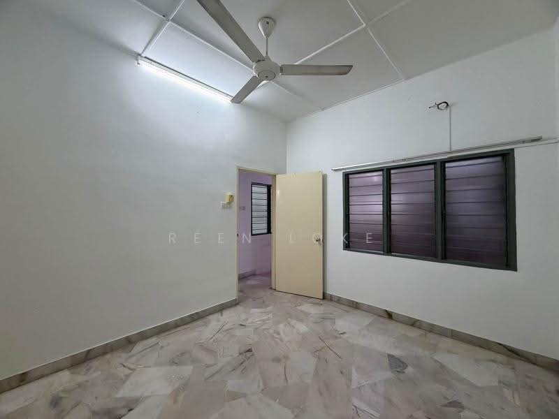 Rumah Teres untuk Dijual di Taman Kok Doh (Batu) - Reen Loke - Interior - PropertyGuru.com.my