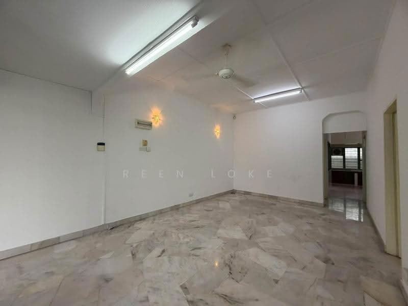 Rumah Teres untuk Dijual di Taman Kok Doh (Batu) - Reen Loke - Living Room - PropertyGuru.com.my
