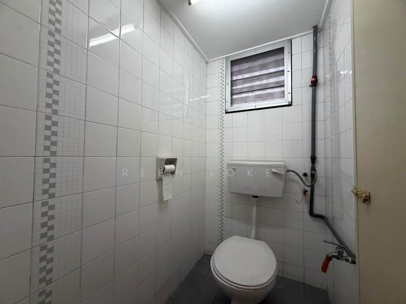 Rumah Teres untuk Dijual di Taman Kok Doh (Batu) - Reen Loke - Bathroom - PropertyGuru.com.my