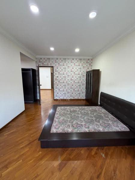 3-storey Terraced House for Sale in Taman Overseas Union (Taman Oug) (Jalan Klang Lama (Old Klang Road)) - Han . - Bedroom - PropertyGuru.com.my