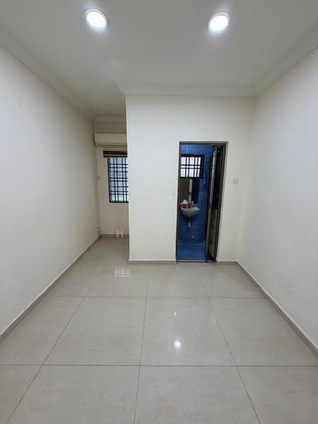 3-storey Terraced House for Sale in Taman Overseas Union (Taman Oug) (Jalan Klang Lama (Old Klang Road)) - Han . - Interior - PropertyGuru.com.my