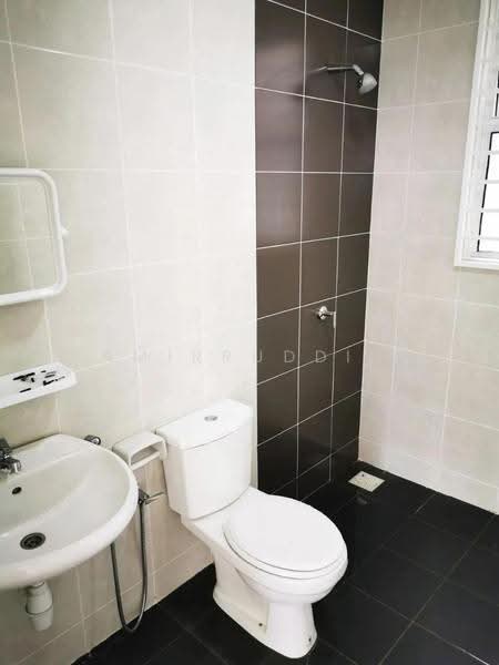 Pangsapuri untuk Disewa di PPA1M Seruling - Amirruddin . - Bathroom - PropertyGuru.com.my