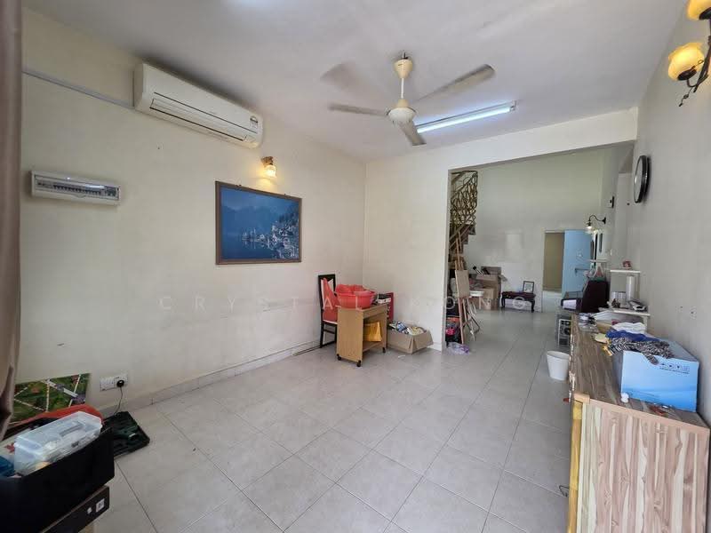 1-storey Terraced House for Sale in Taman Pelangi Indah (Ulu Tiram) - Crystal Kong - Living Room - PropertyGuru.com.my