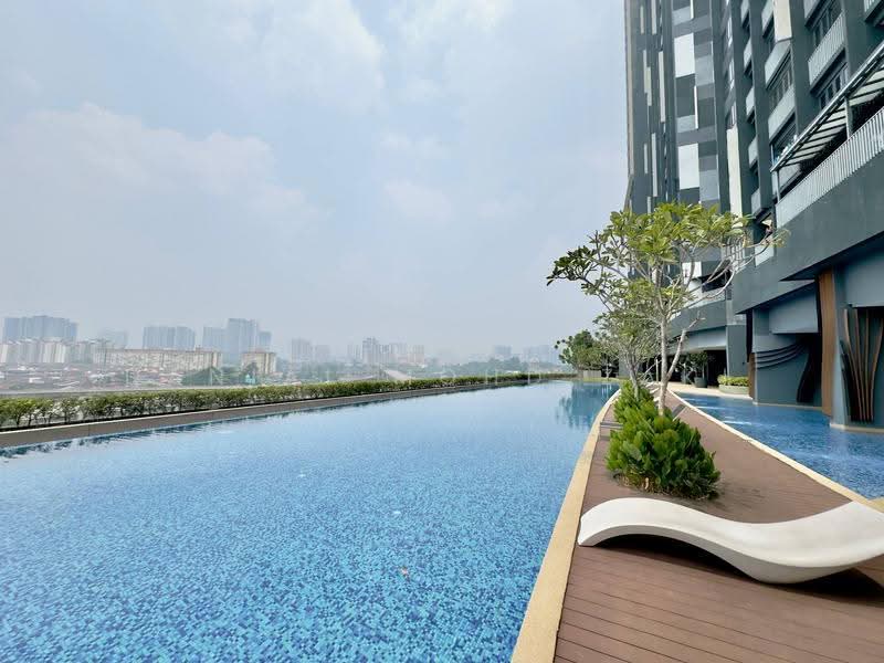Kediaman Servis untuk Dijual di Sky Meridien - Danial Mohd Zaki - Pool - PropertyGuru.com.my