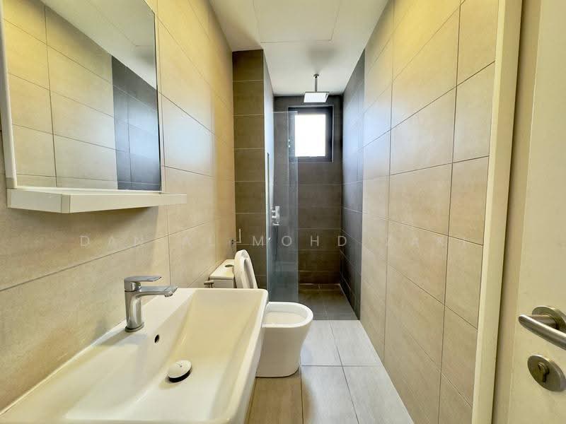 Kediaman Servis untuk Dijual di Sky Meridien - Danial Mohd Zaki - Bathroom - PropertyGuru.com.my