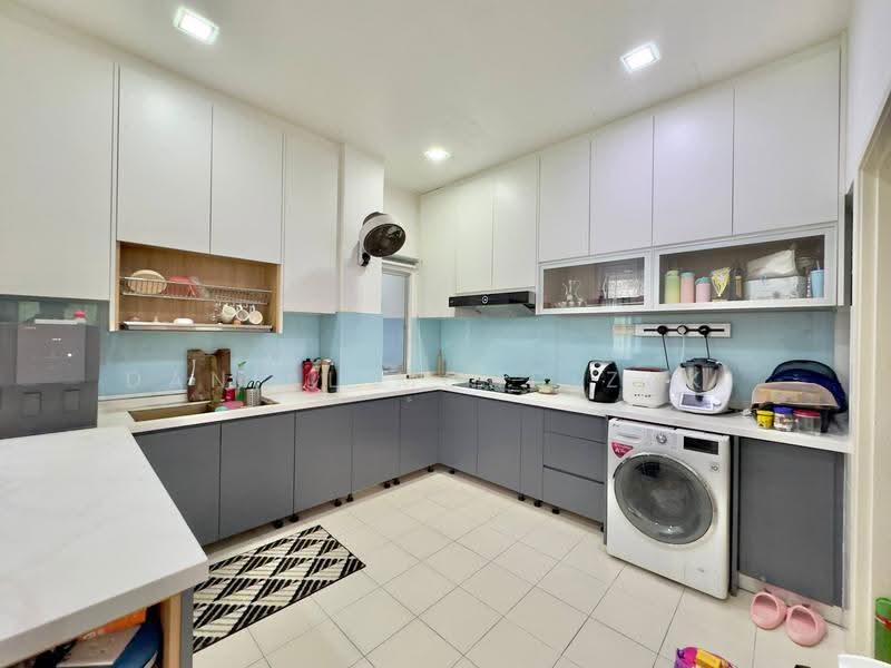 Cluster House for Sale in Shah Alam (Selangor) - Danial Mohd Zaki - Kitchen - PropertyGuru.com.my