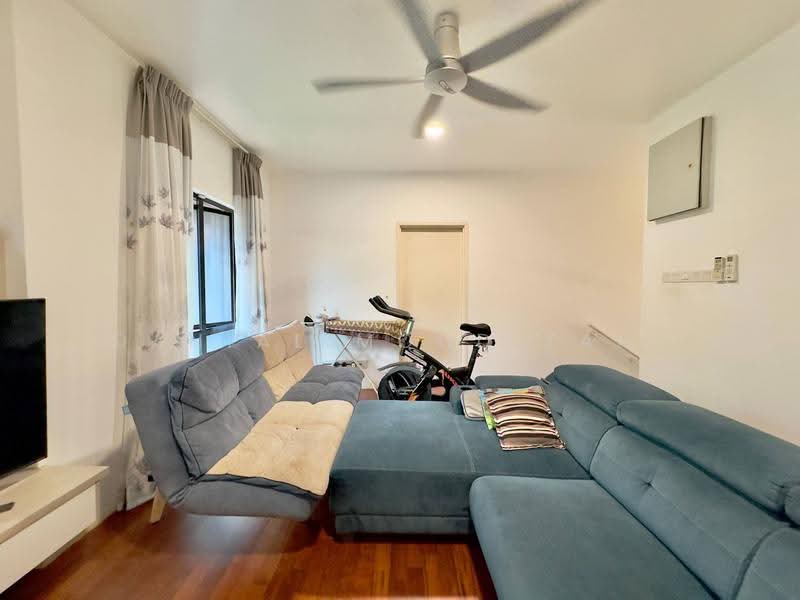 Cluster House for Sale in Shah Alam (Selangor) - Danial Mohd Zaki - Living Room - PropertyGuru.com.my
