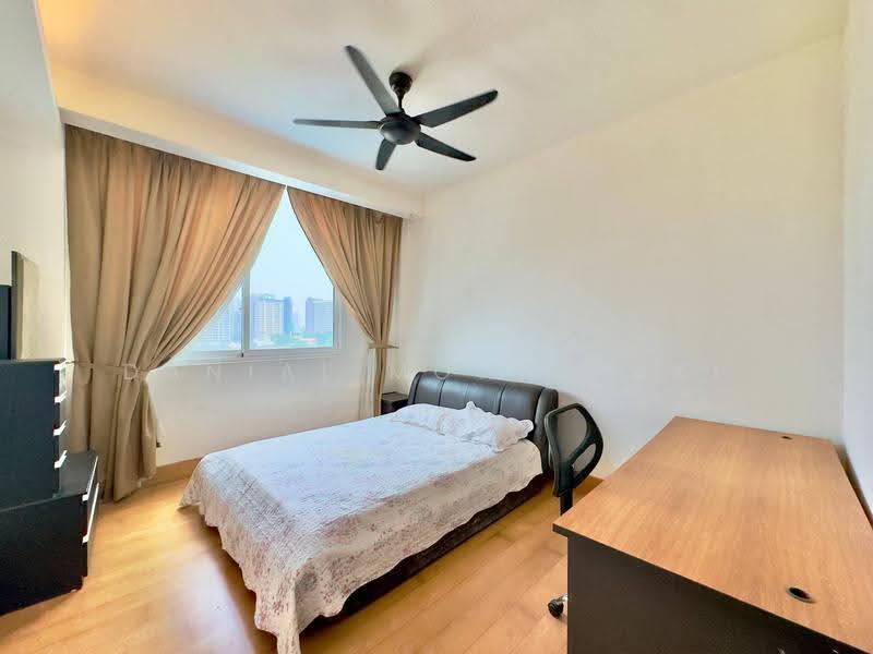 Kondominium untuk Dijual di Brunsfield EmbassyView - Danial Mohd Zaki - Bedroom - PropertyGuru.com.my