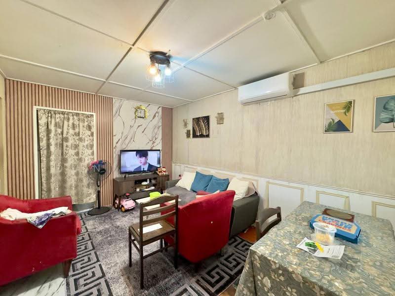 Rumah Flat untuk Dijual di Perumahan Awam Seri Langkawi 2 - Danial Mohd Zaki - Living Room - PropertyGuru.com.my