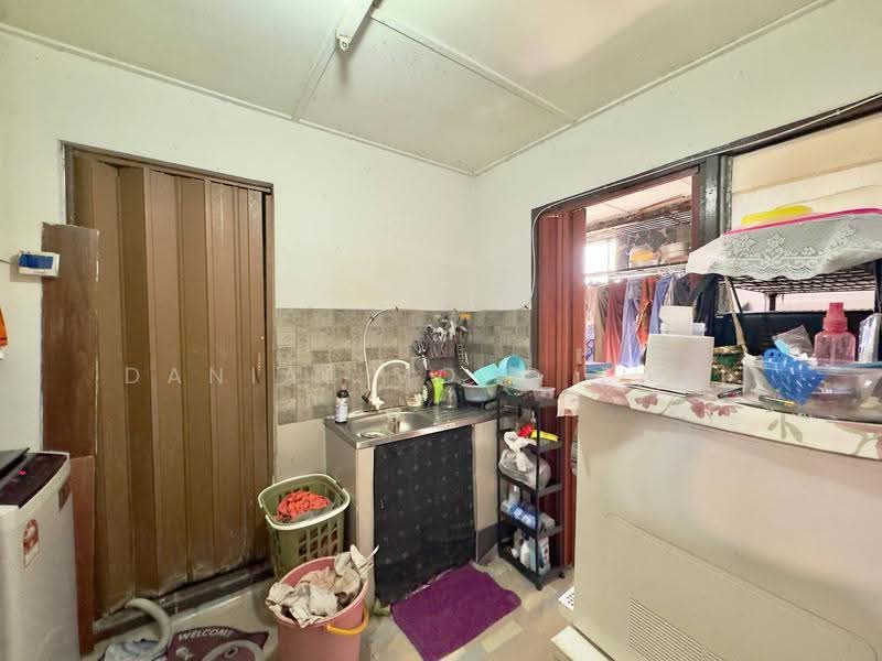 Rumah Flat untuk Dijual di Perumahan Awam Seri Langkawi 2 - Danial Mohd Zaki - Kitchen - PropertyGuru.com.my