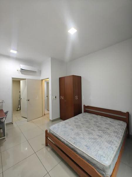 Kediaman Servis untuk Disewa di Greenfield Regency - John Sia - Bedroom - PropertyGuru.com.my