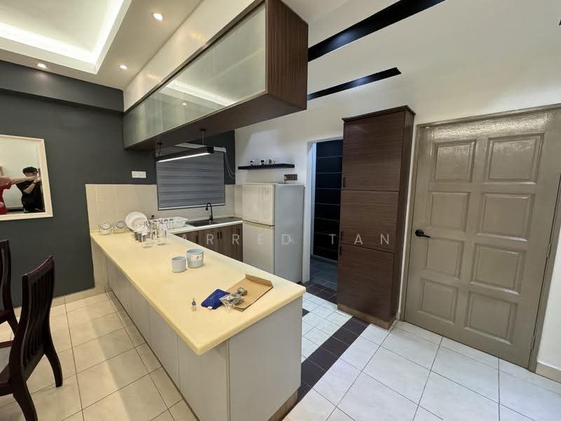 Condominium for Rent at Endah Puri - Harred Tan - Kitchen - PropertyGuru.com.my