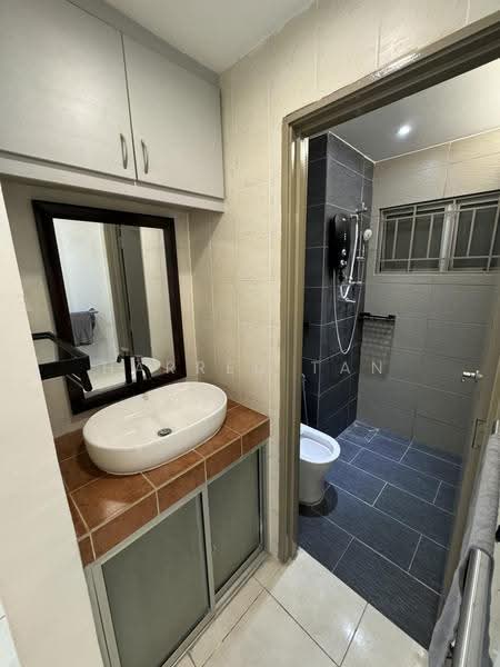 Condominium for Rent at Endah Puri - Harred Tan - Bathroom - PropertyGuru.com.my