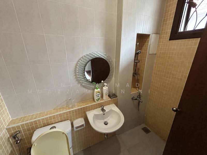 Rumah Banglo untuk Dijual di Seksyen 27 (Shah Alam) - Nik Ahmad Muazzam Bin Nik Mazlan - Bathroom - PropertyGuru.com.my