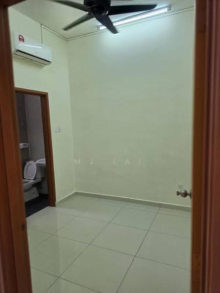 Rumah Teres 2-Tingkat untuk Disewa di Taman Puteri Wangsa (Ulu Tiram) - MJ Lai - Bathroom - PropertyGuru.com.my